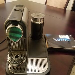Nespresso Citiz C121 w/ Milk Frother